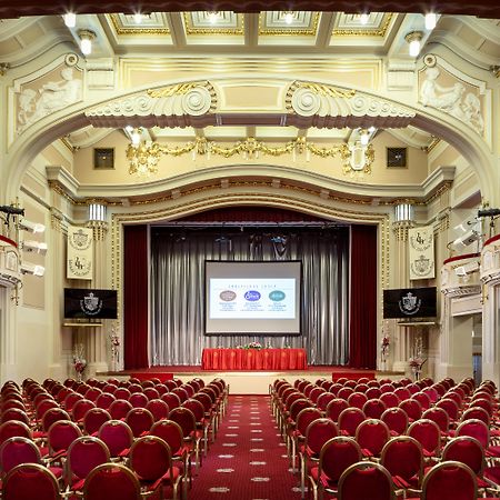 Ambassador Zlata Husa Prag Eksteriør billede The main auditorium