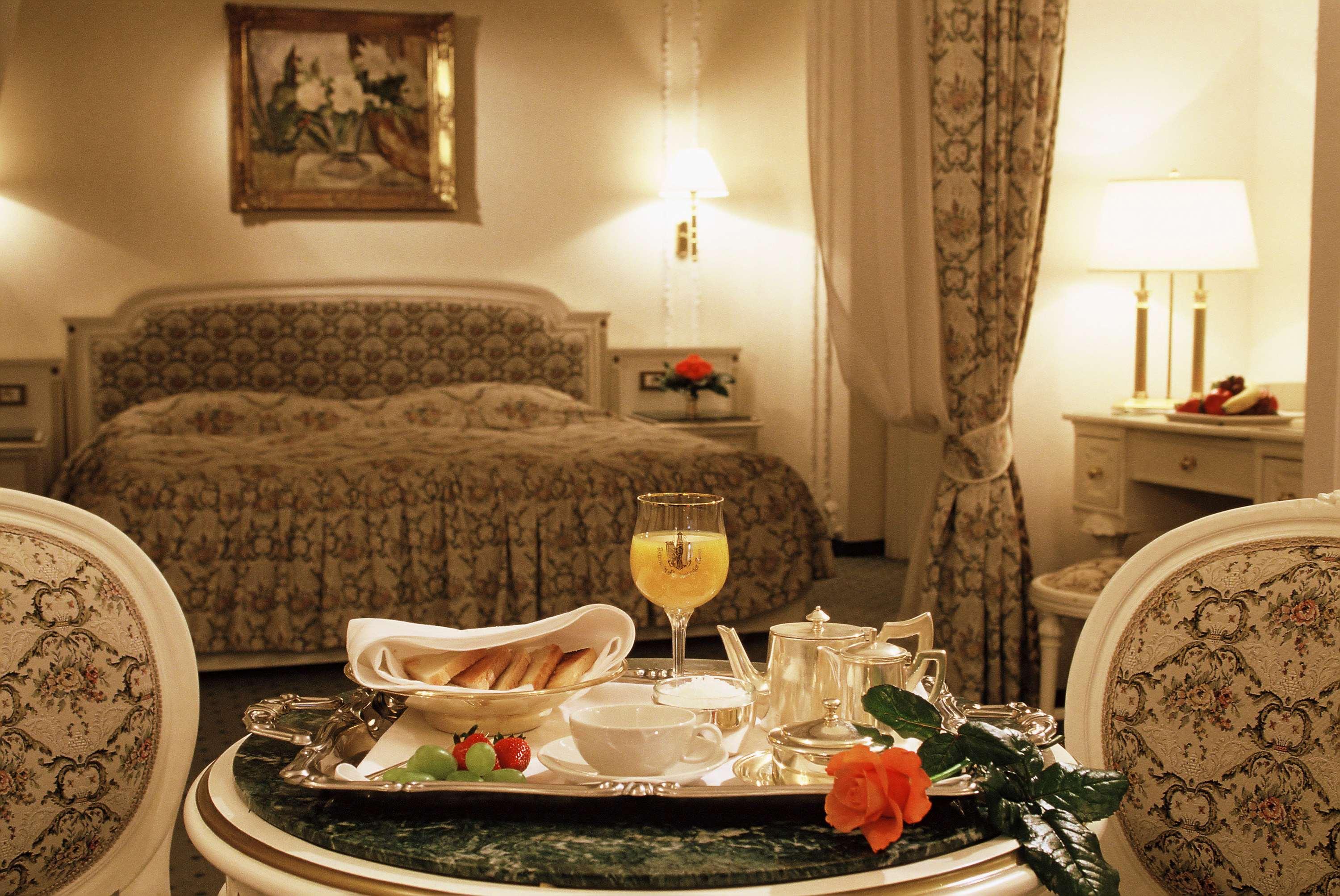 Ambassador Zlata Husa Prag Værelse billede A room at the hotel