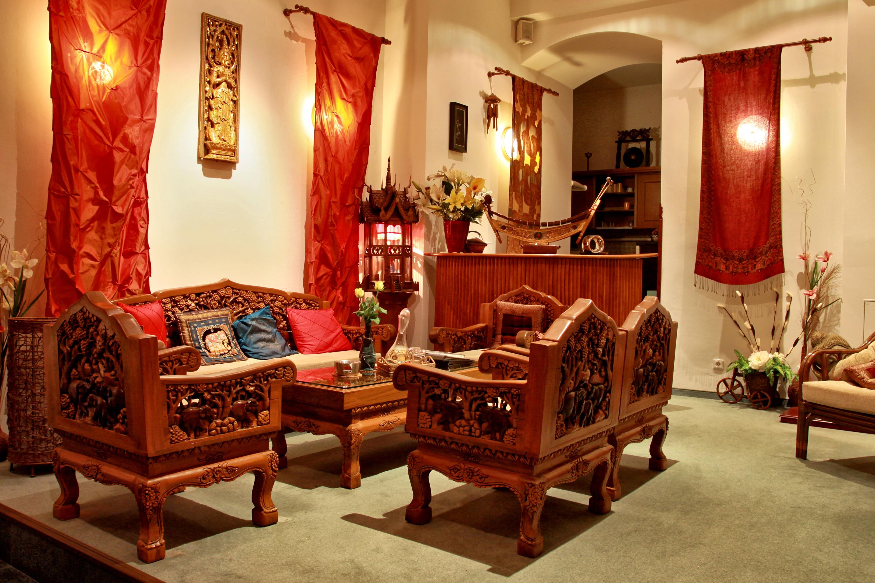 Ambassador Zlata Husa Prag Eksteriør billede Thai style furniture